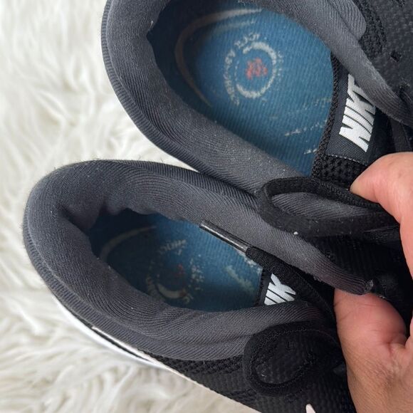 Nike Black and White Womens Mesh Sneakers Size 9 - Picture 5 of 8